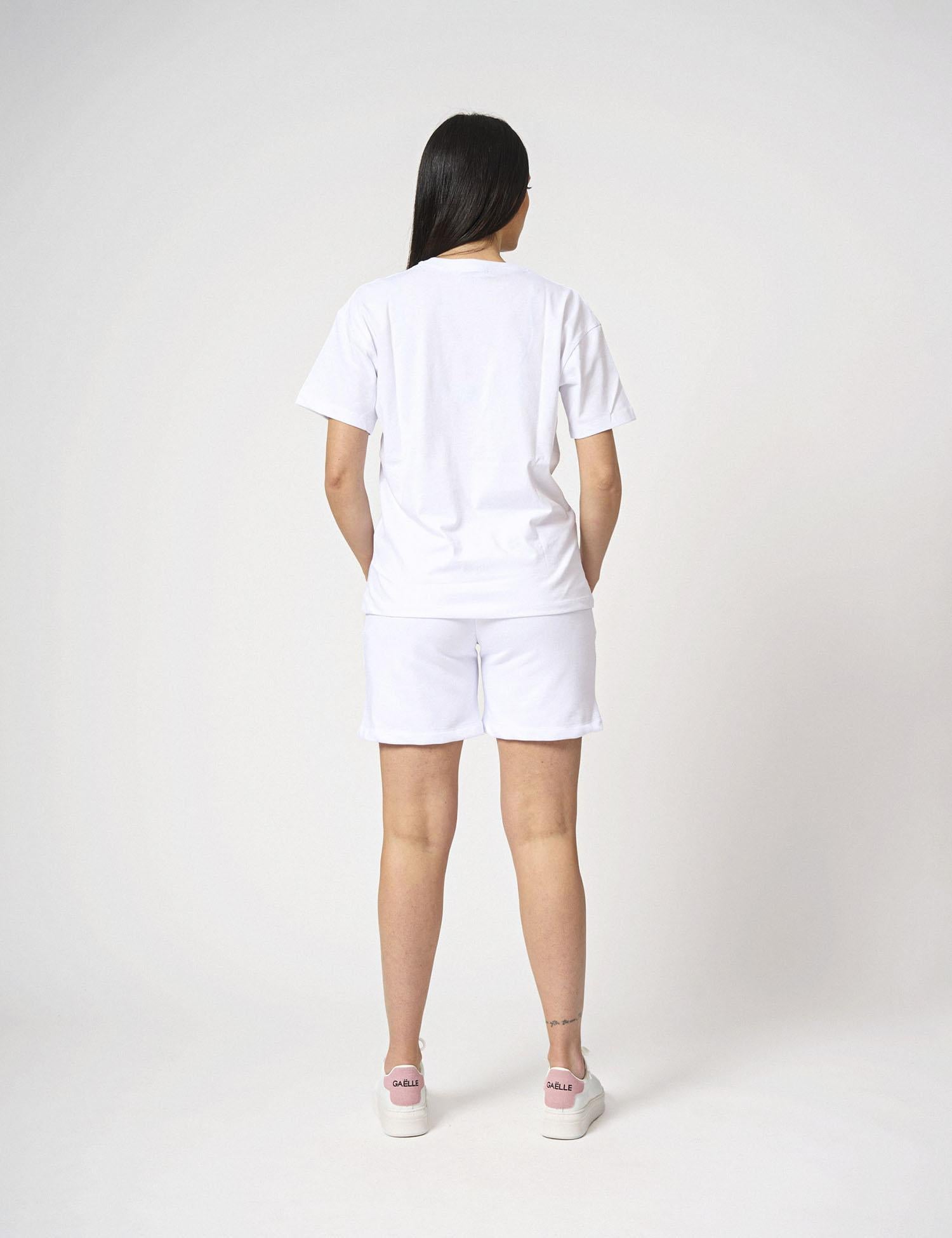 T-shirt paricollo