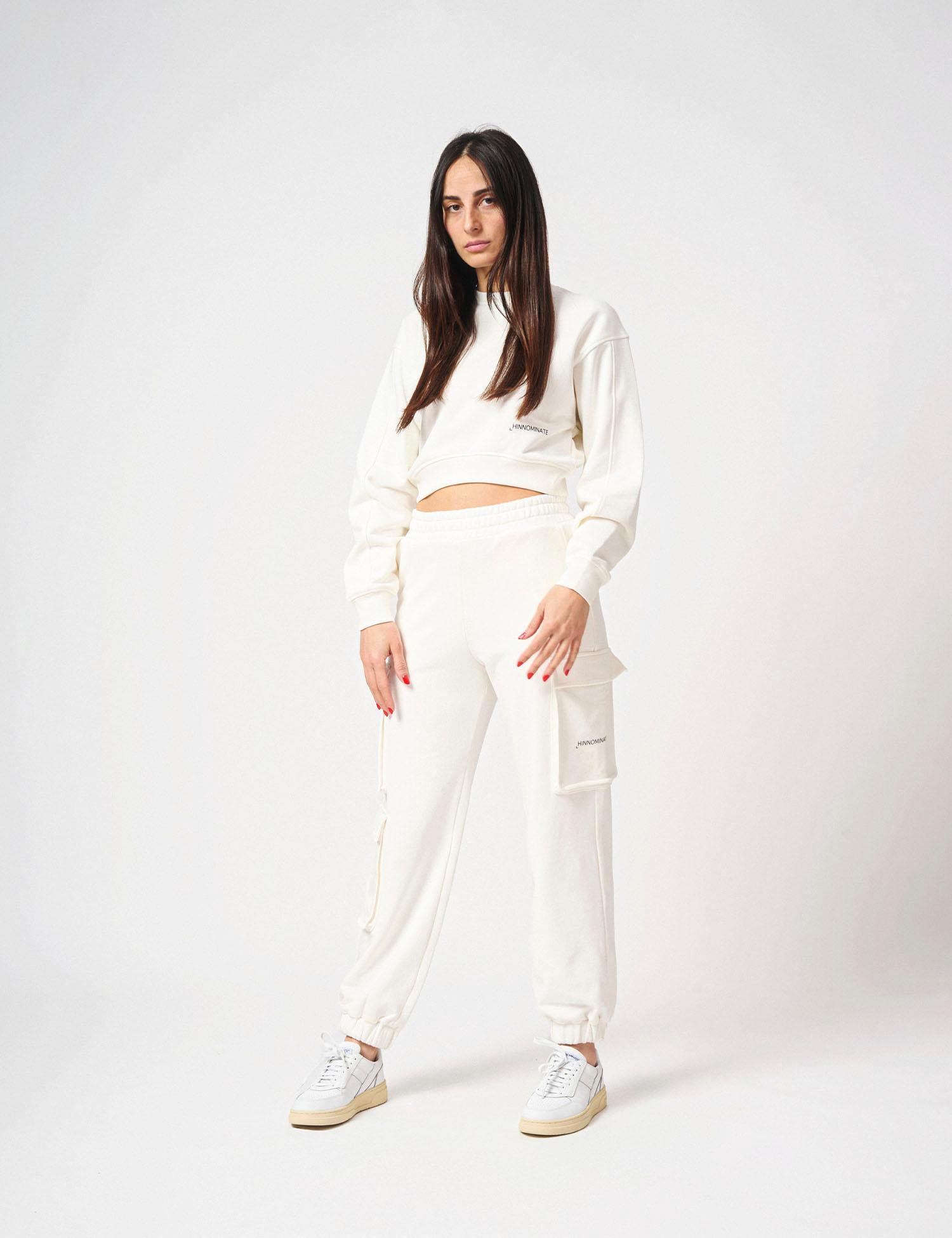 Pantalone con tasconi laterali