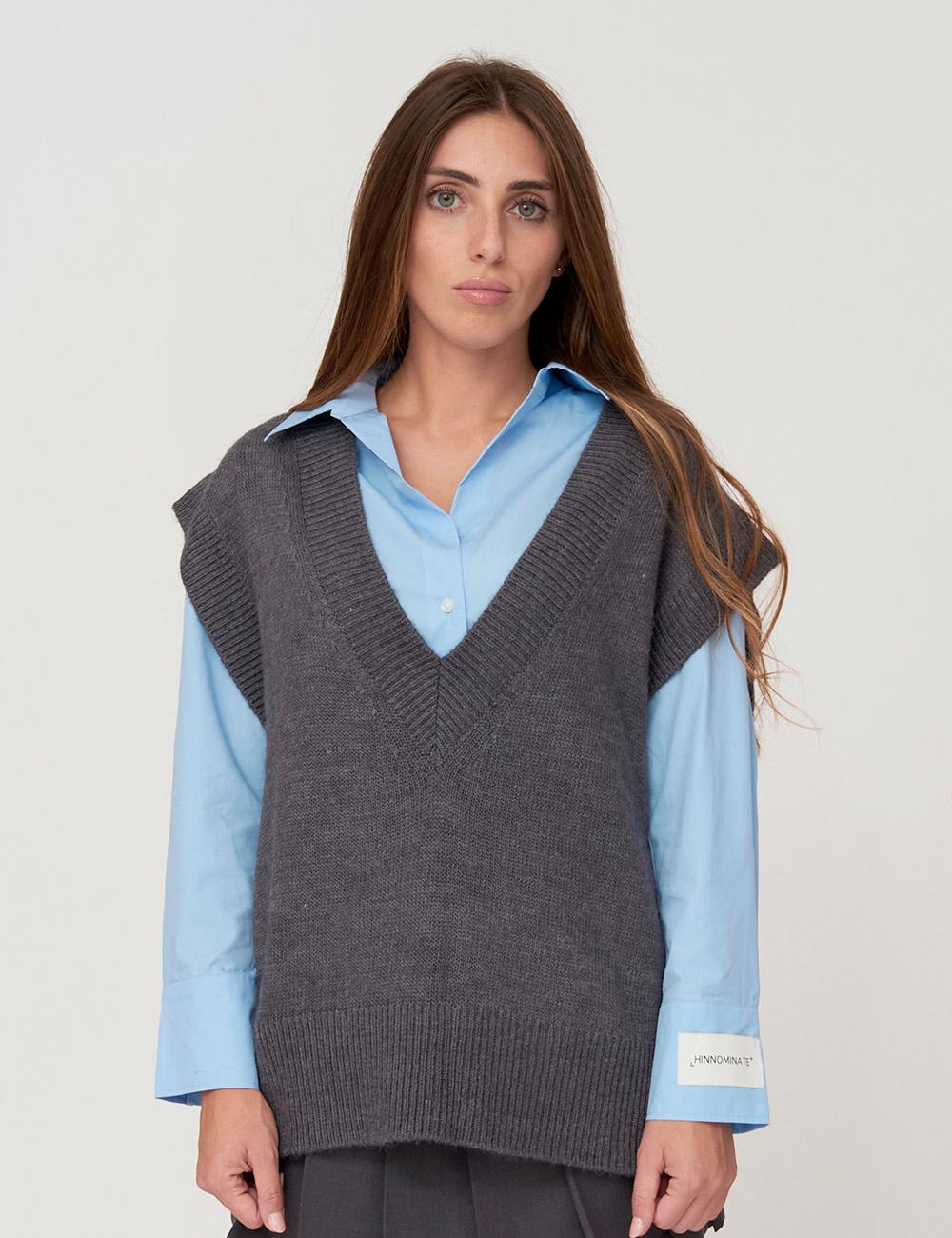 Smanicato scollo a V