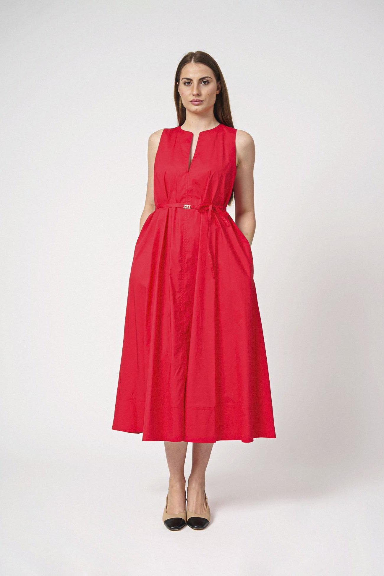 Abito lungo con cintura