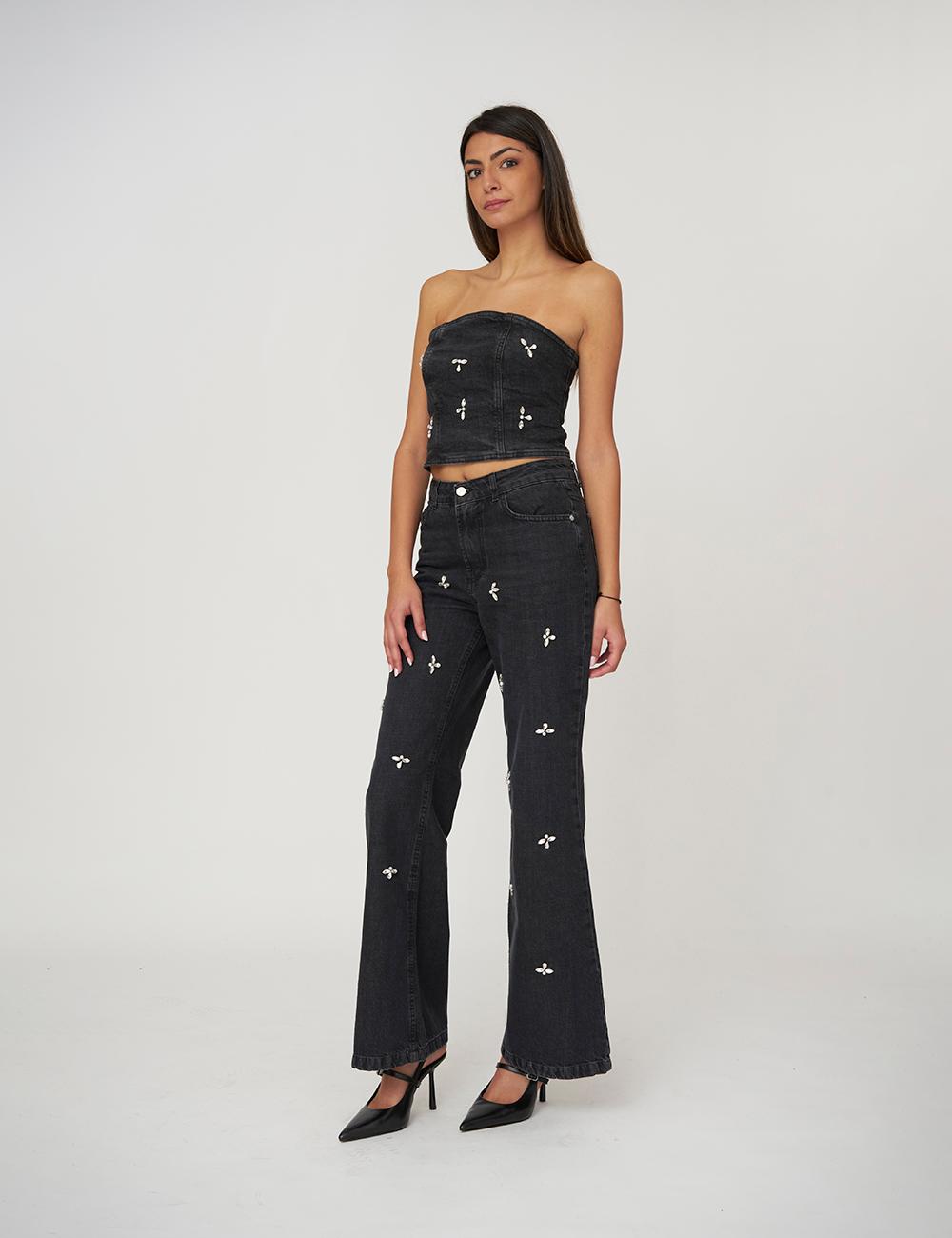 Top corto con applicazioni