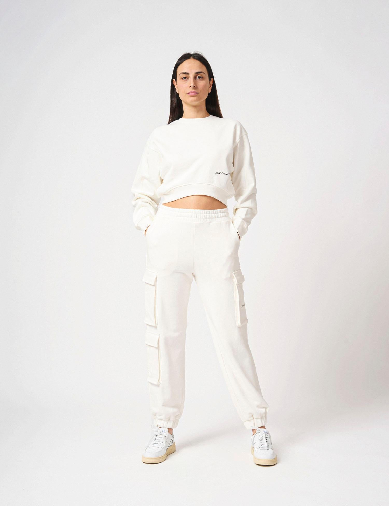 Pantalone con tasconi laterali