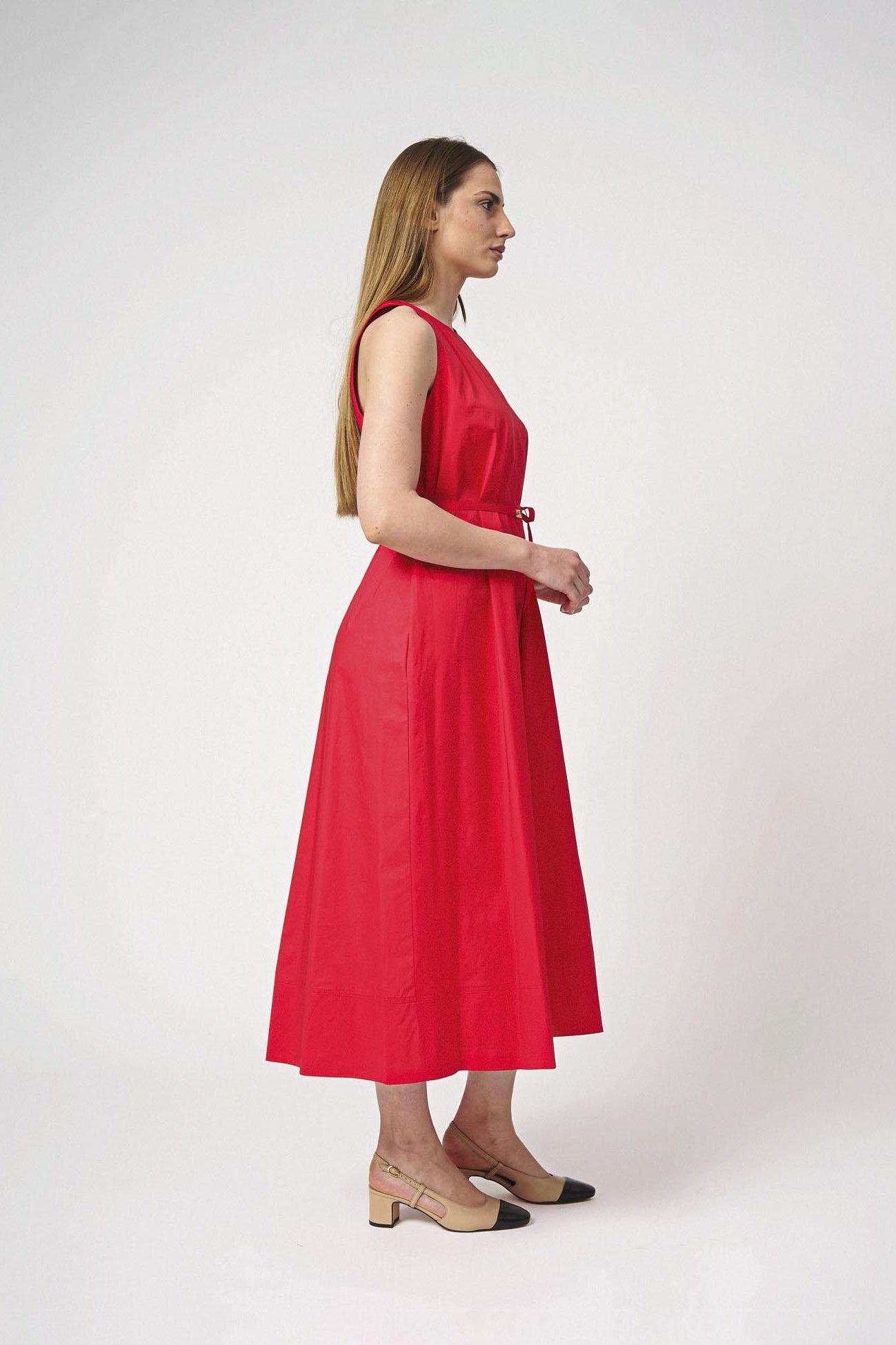 Abito lungo con cintura