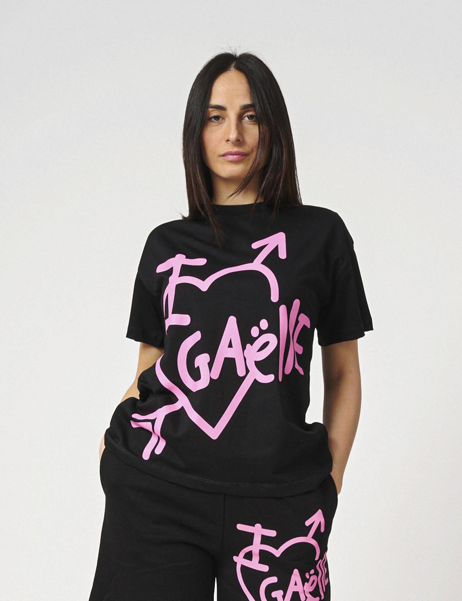 T-shirt paricollo