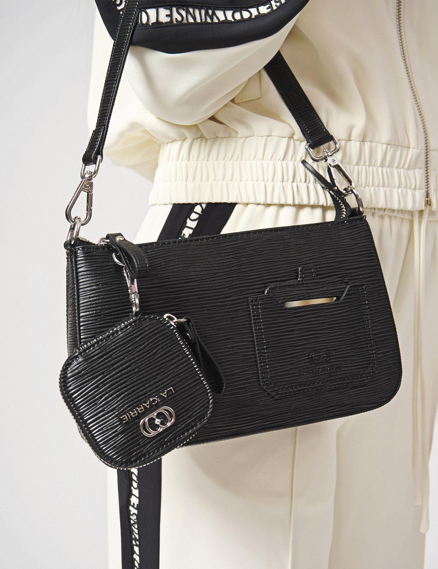 Pocket shoulder bag