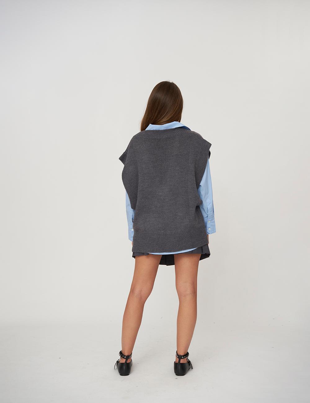 Smanicato scollo a V