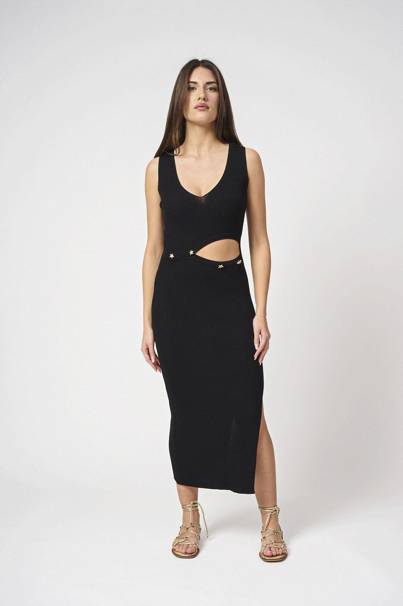 Abito a coste con bottoni