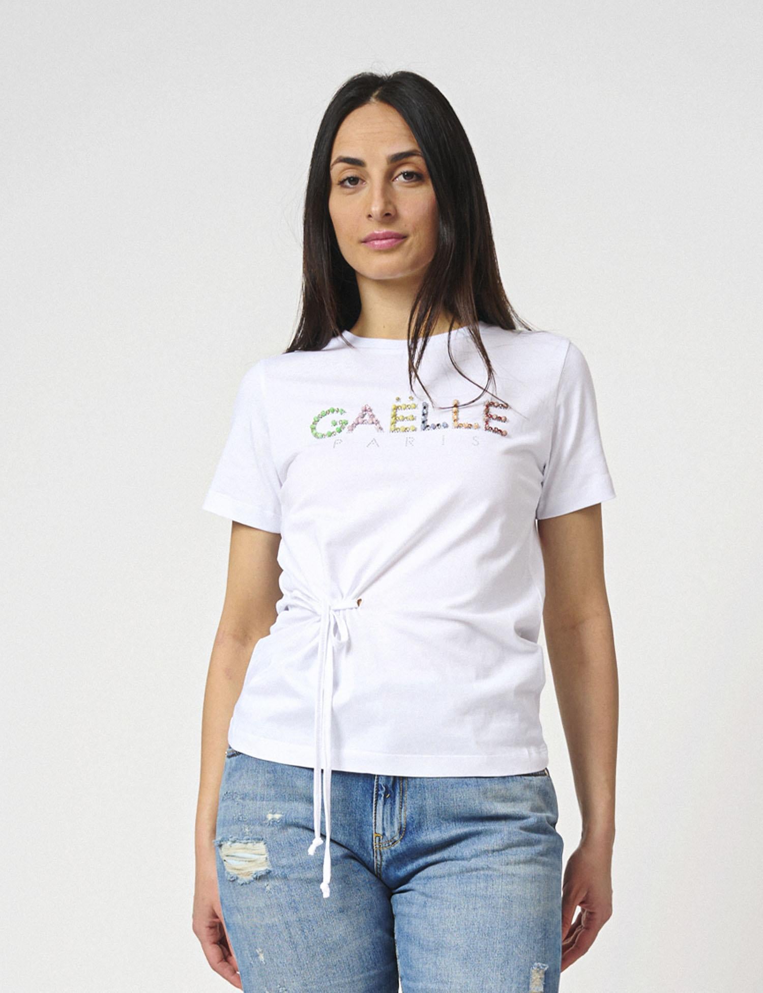 T-shirt con ricamo
