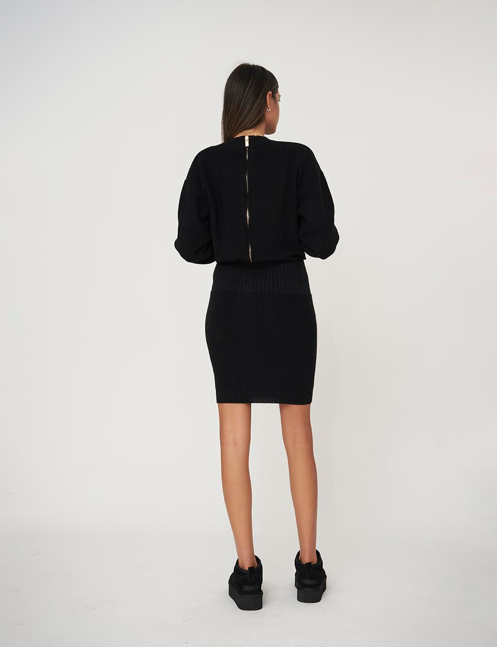 Gonna corta con risvolto