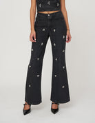 Jeans con applicazioni