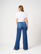Jeans leg fit con bottoni