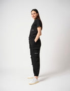 Pantalone con tasconi laterali