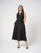 Abito lungo con cintura