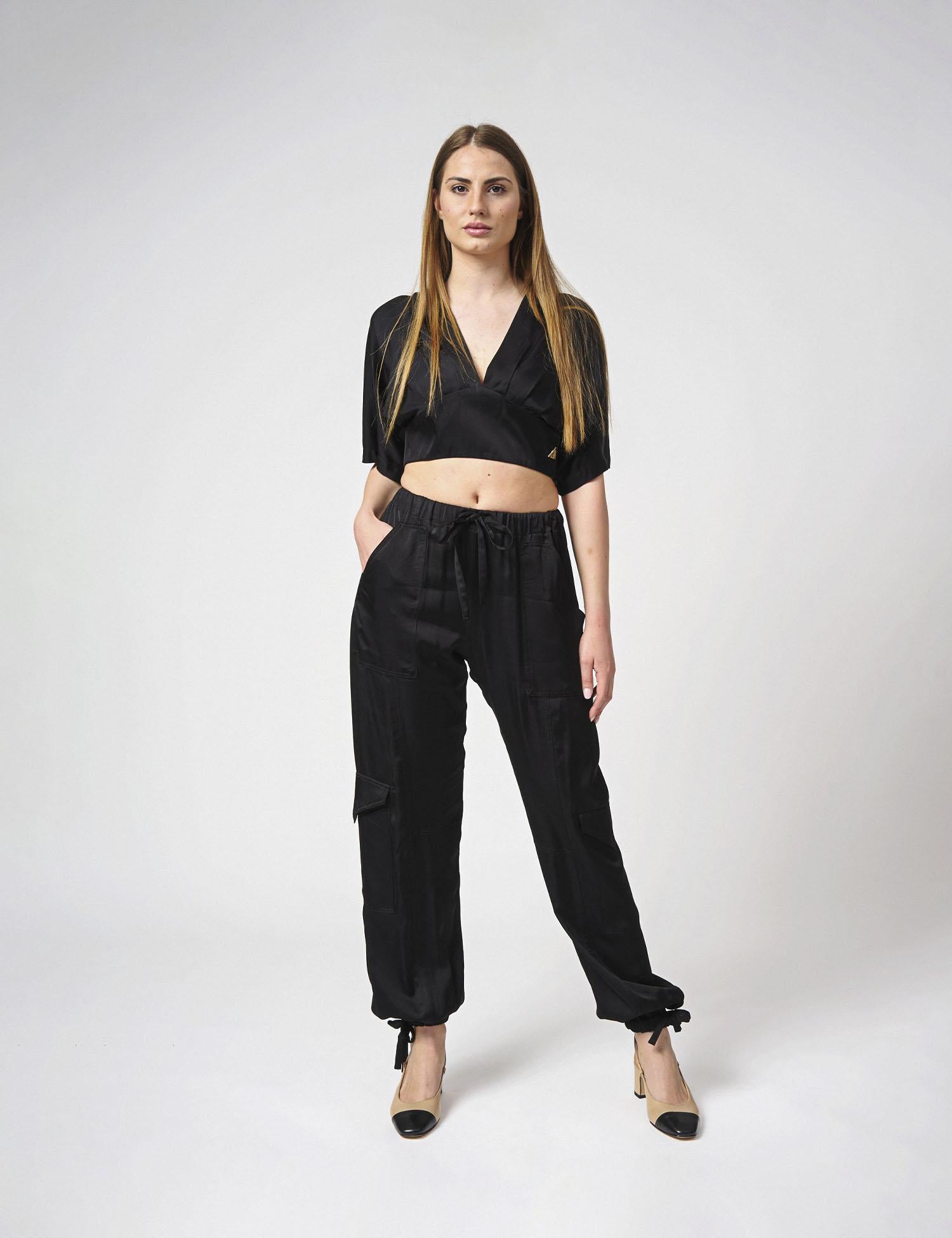 Top in raso maniche a pipistrello