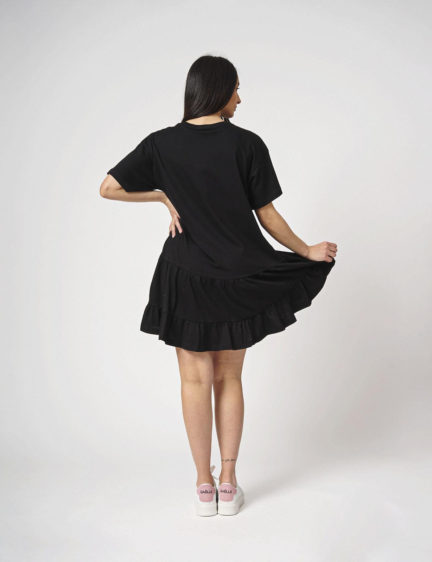 Abito lungo con balze