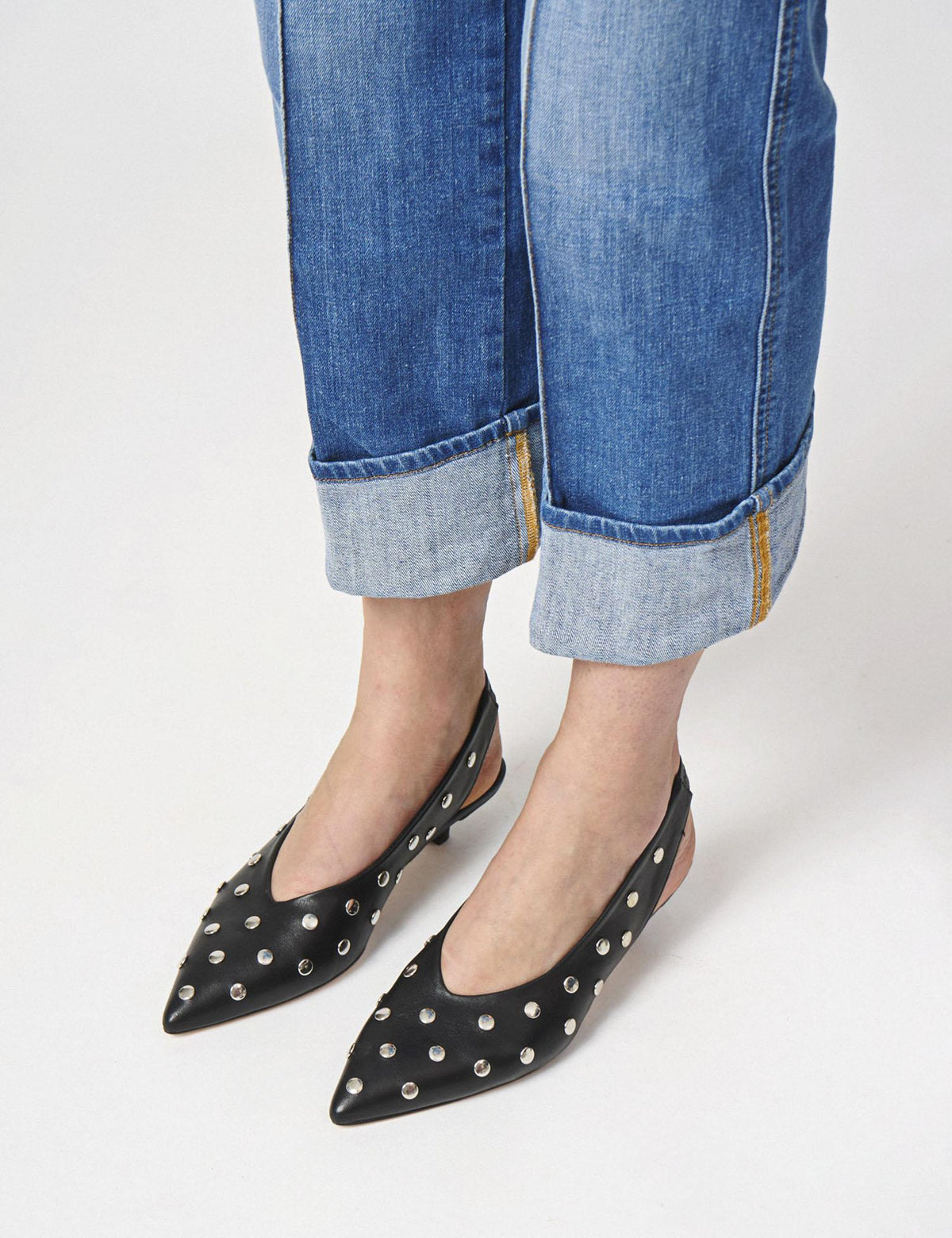 Slingback con borchie