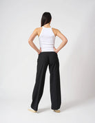 Pantalone dritto con cinto logato