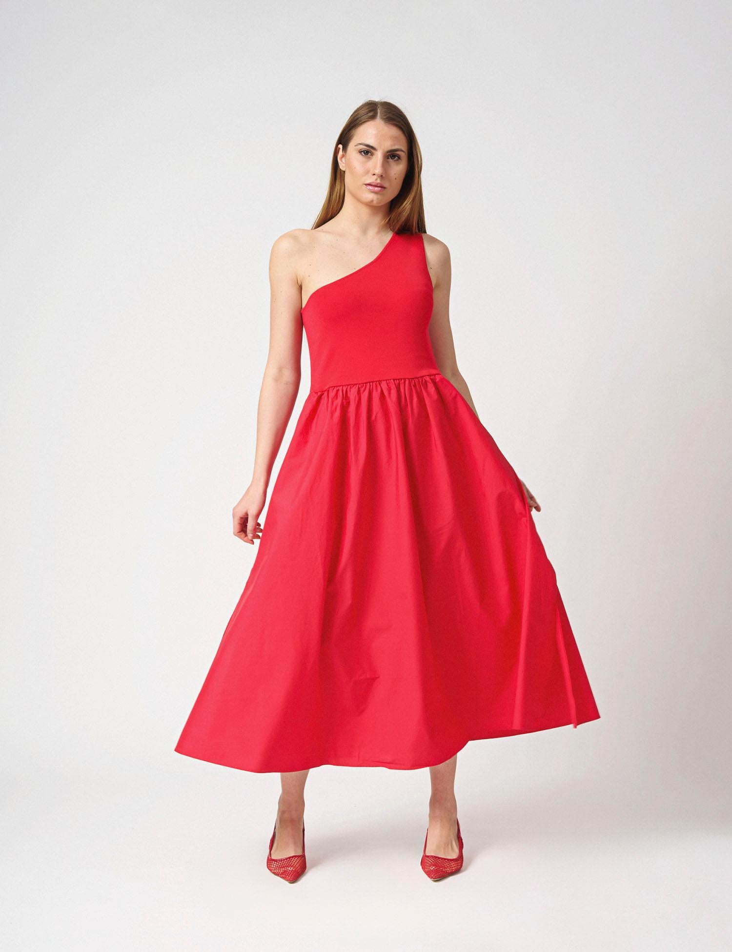 Abito lungo asimmetrico