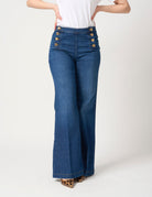 Jeans leg fit con bottoni