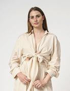 Camicia di lino nodo sul davanti