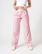 Pantalone dritto con cinto logato