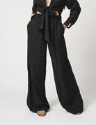Pantalone largo in lino