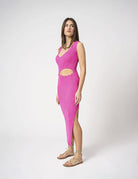 Abito a coste con bottoni