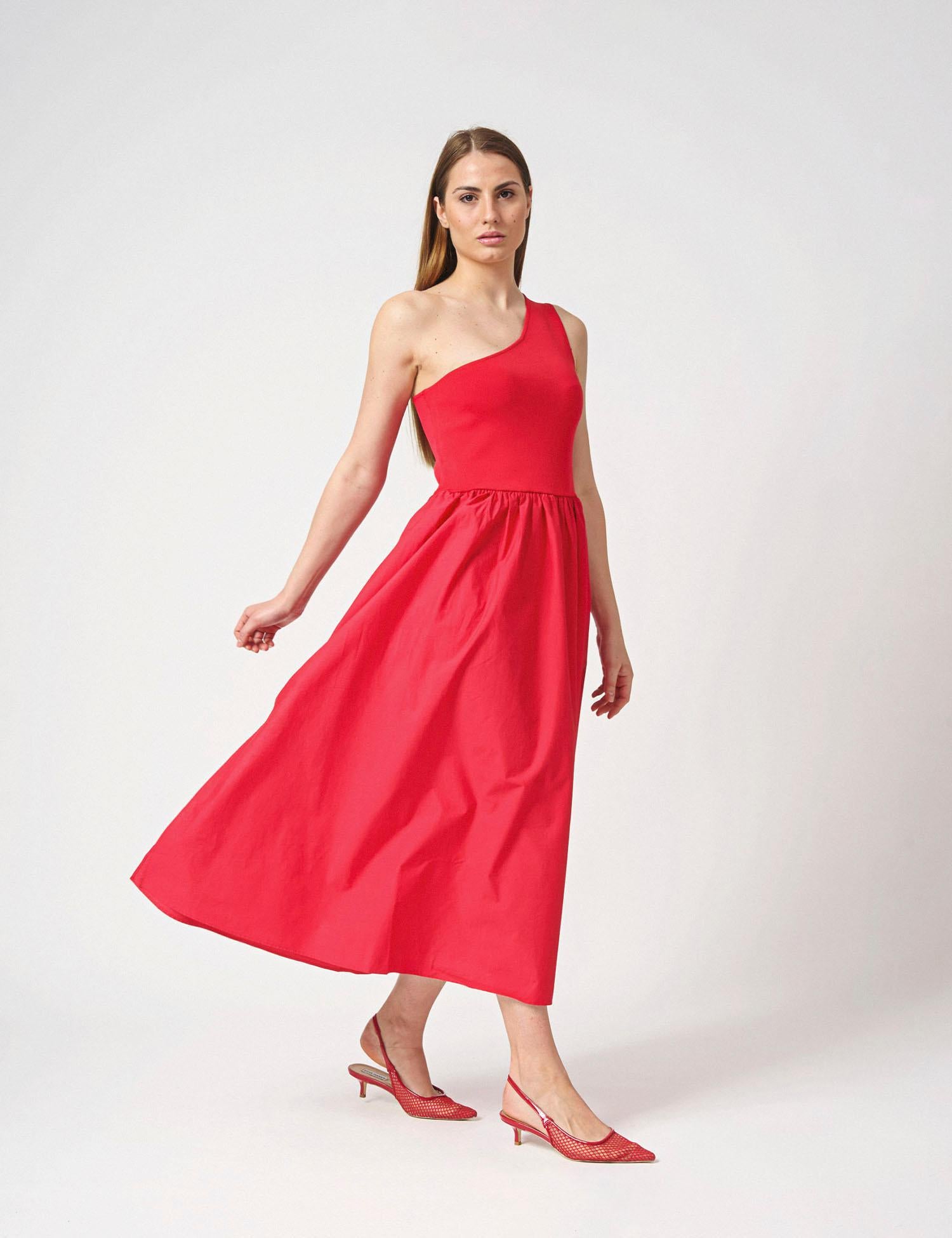 Abito lungo asimmetrico