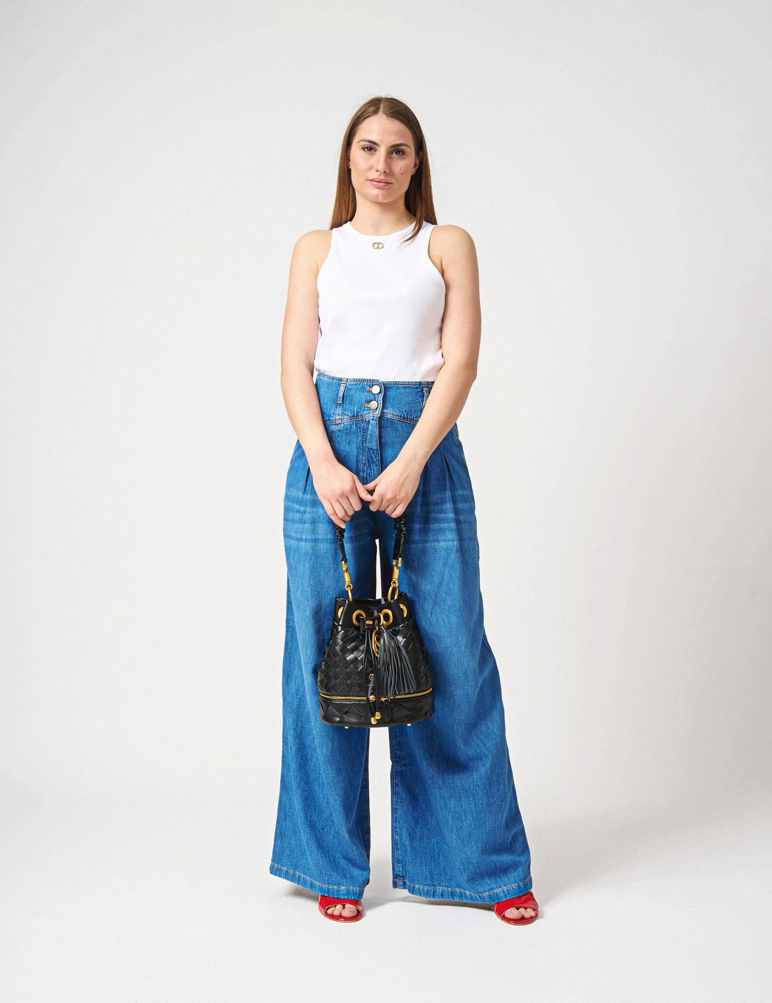 Essential bucket synthetic